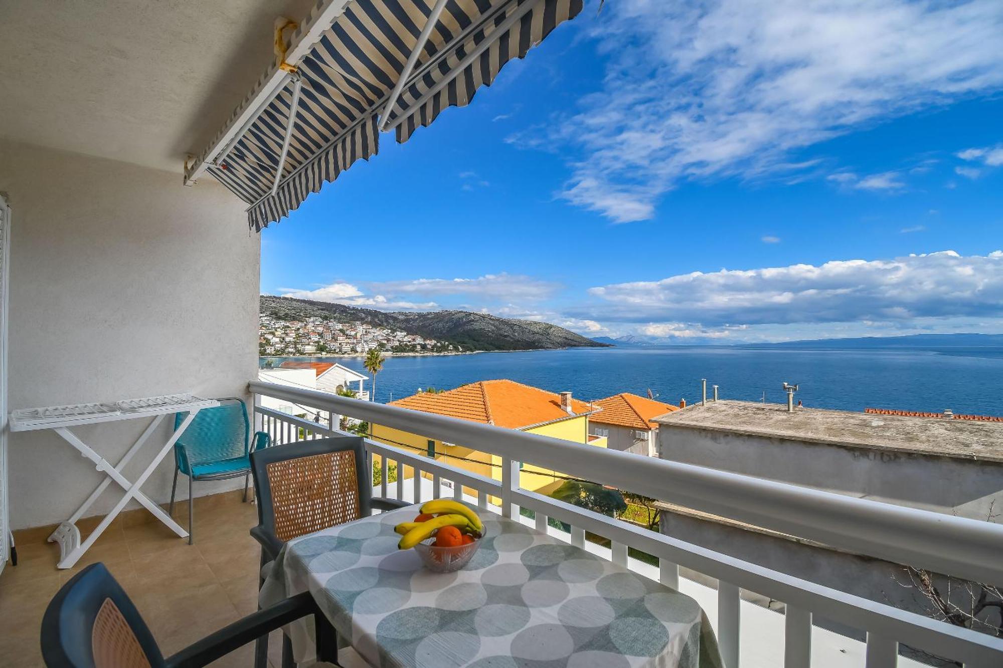 Apartments Vinka Trogir Exterior photo