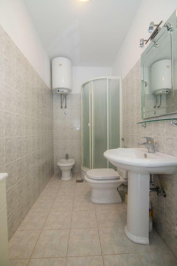 Apartments Vinka Trogir Exterior photo